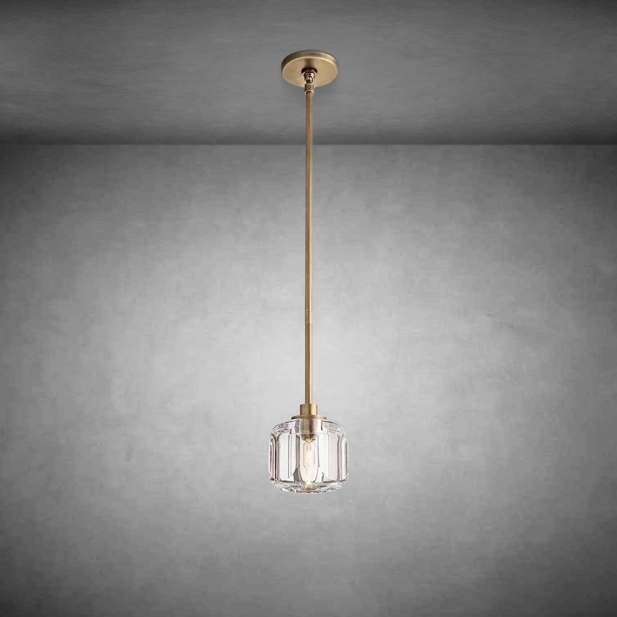 Domaret Pendant