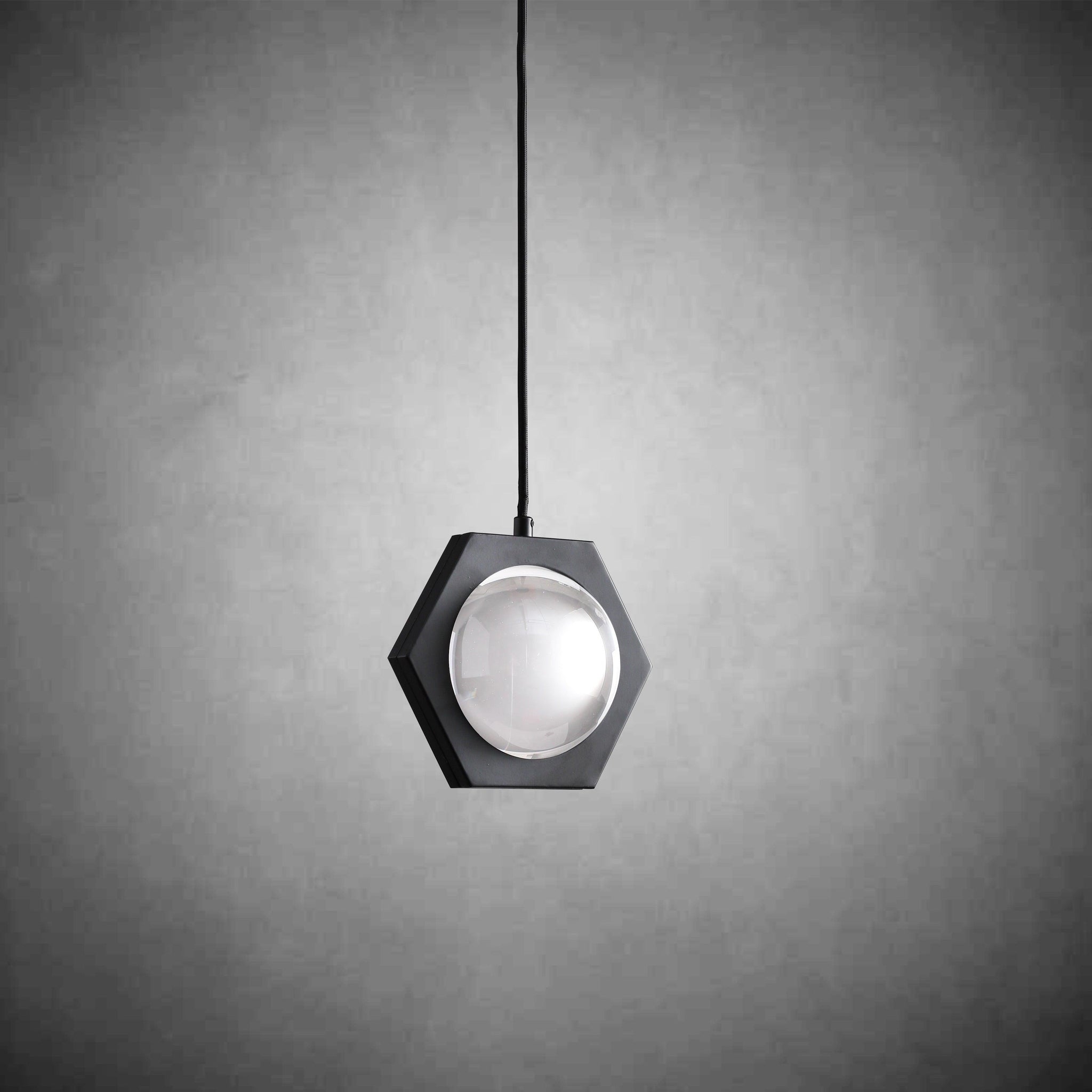 Eclatact Grand Pendant 5”D