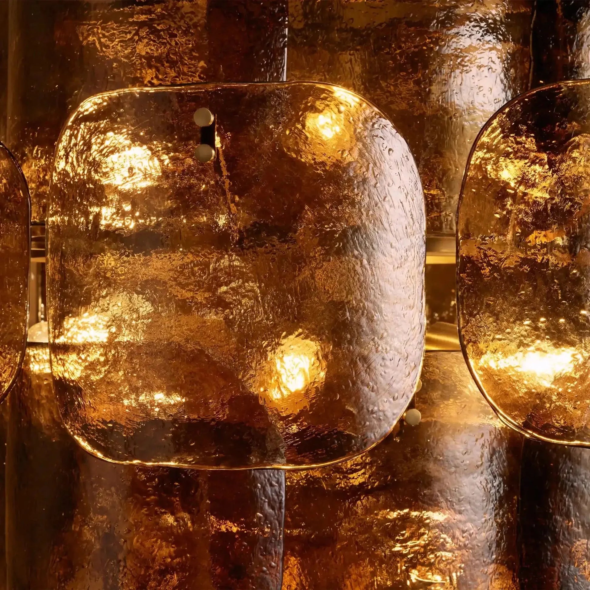 Plaire Round Chandelier-Fanci Lamps