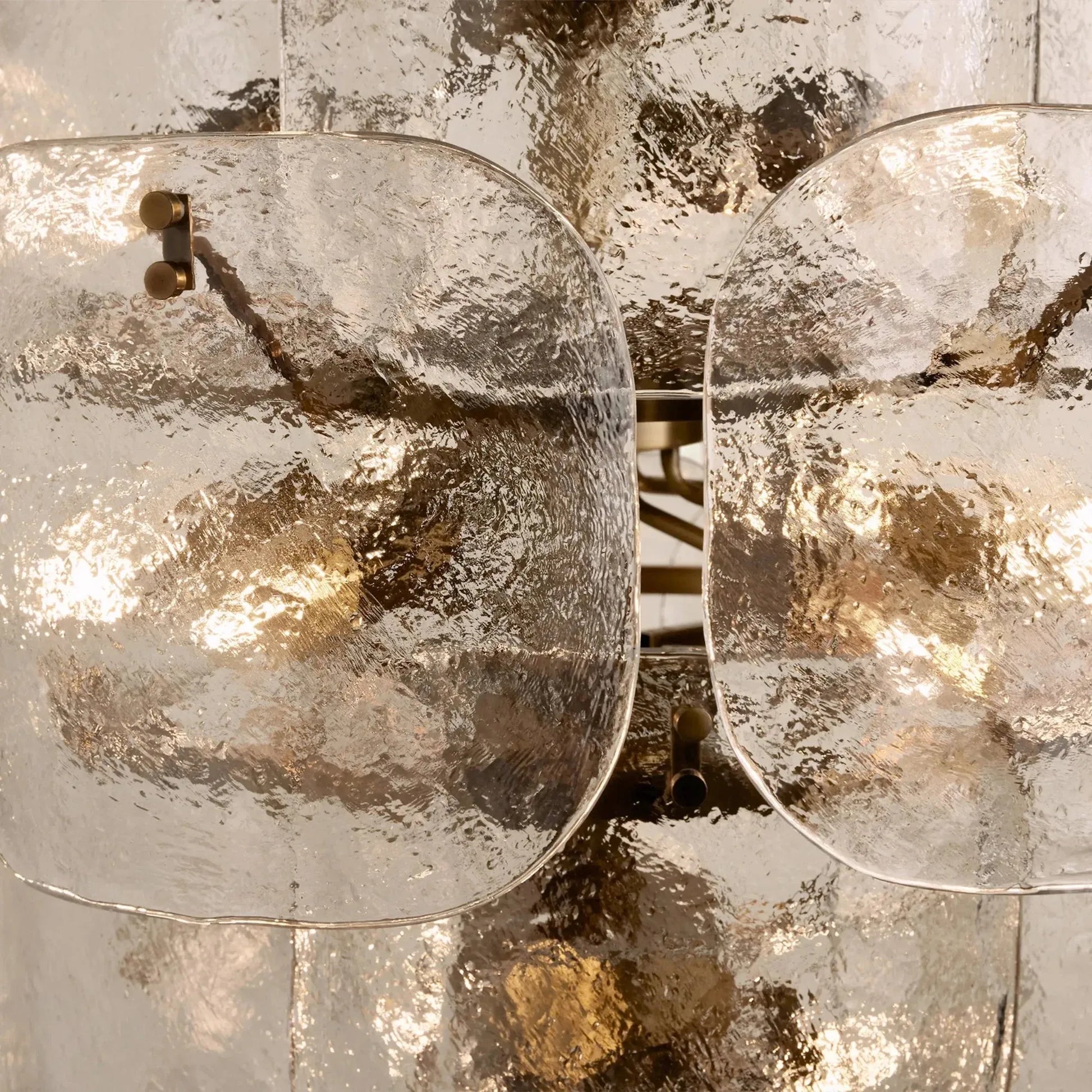 Plaire Round Chandelier-Fanci Lamps