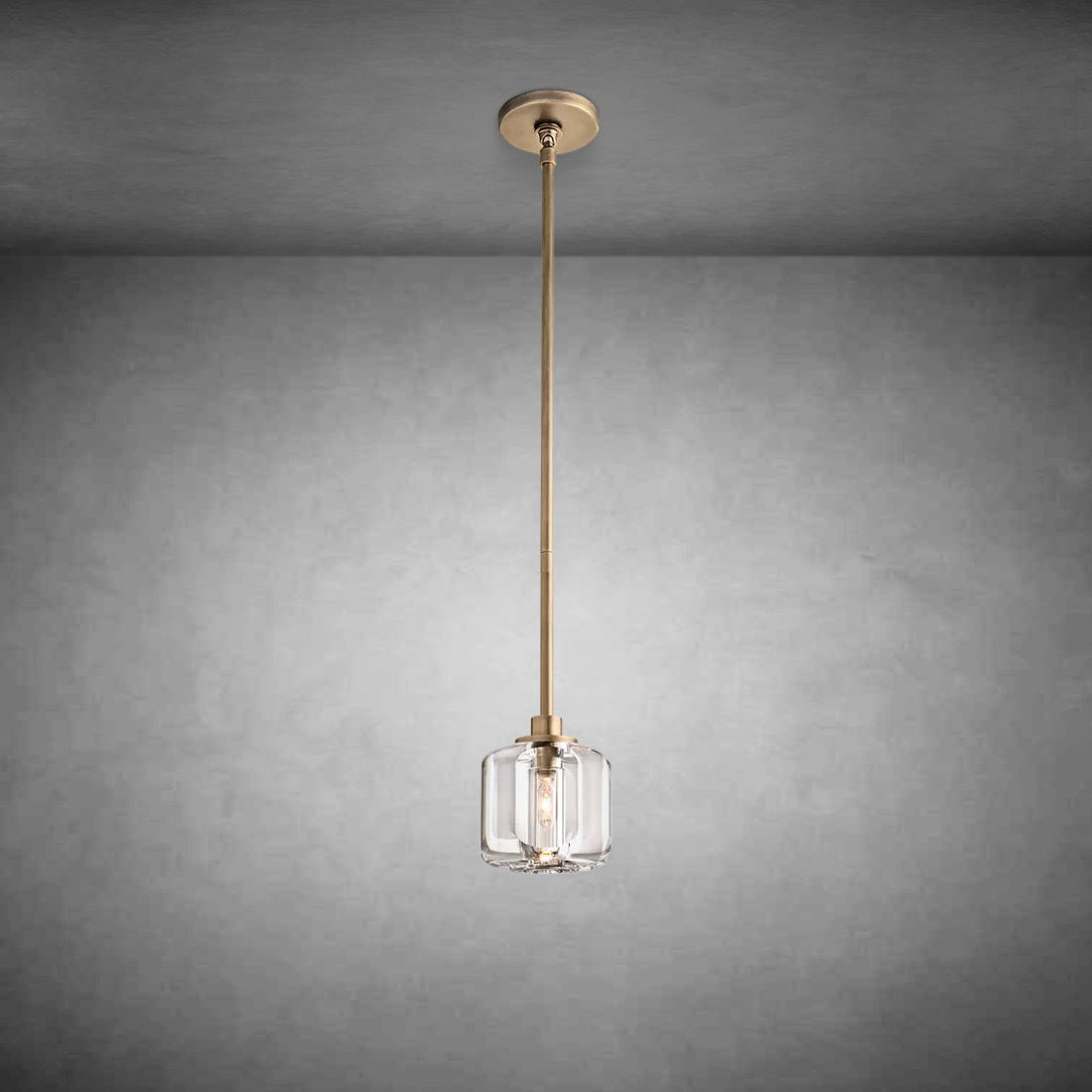 Domaret Pendant