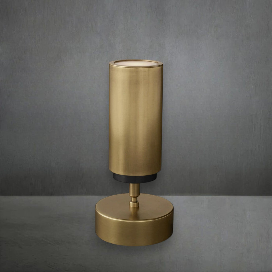 Champeaunt Pivoting Spotlight