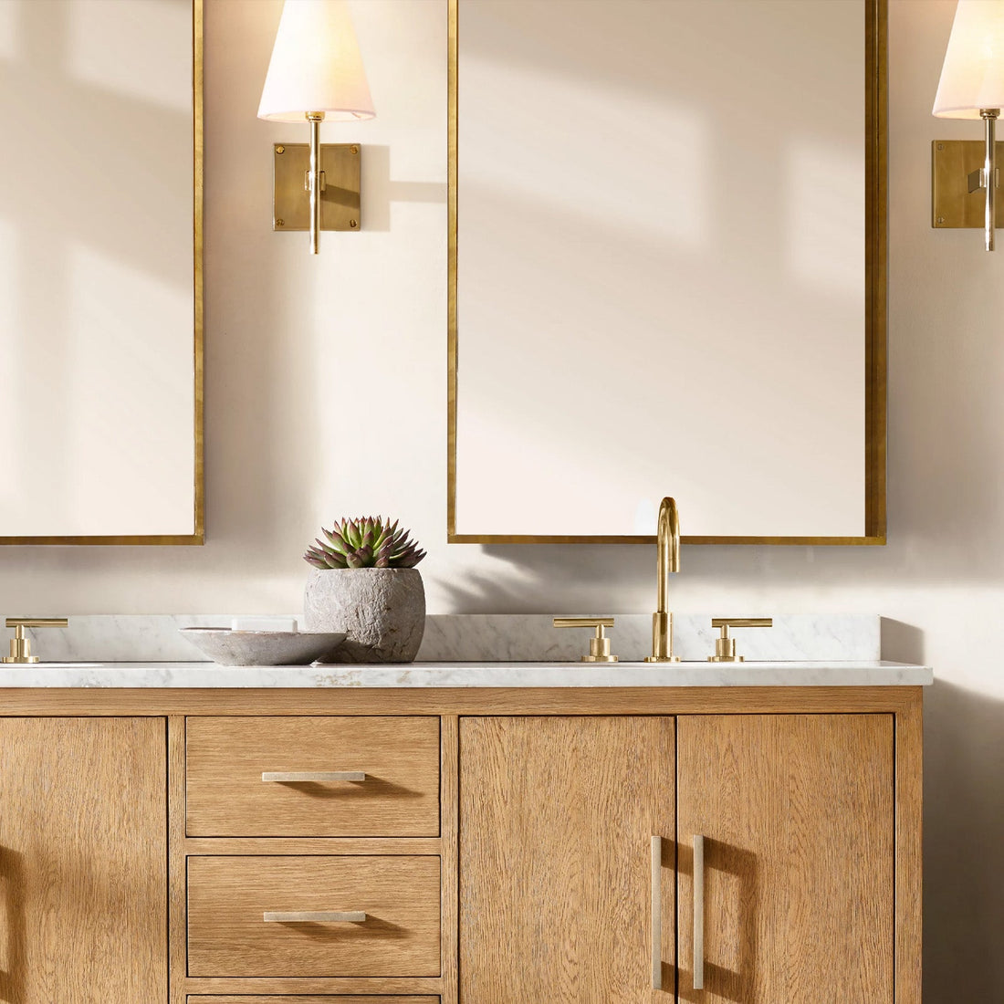 Fulhamic Linen Shade Sconce Light